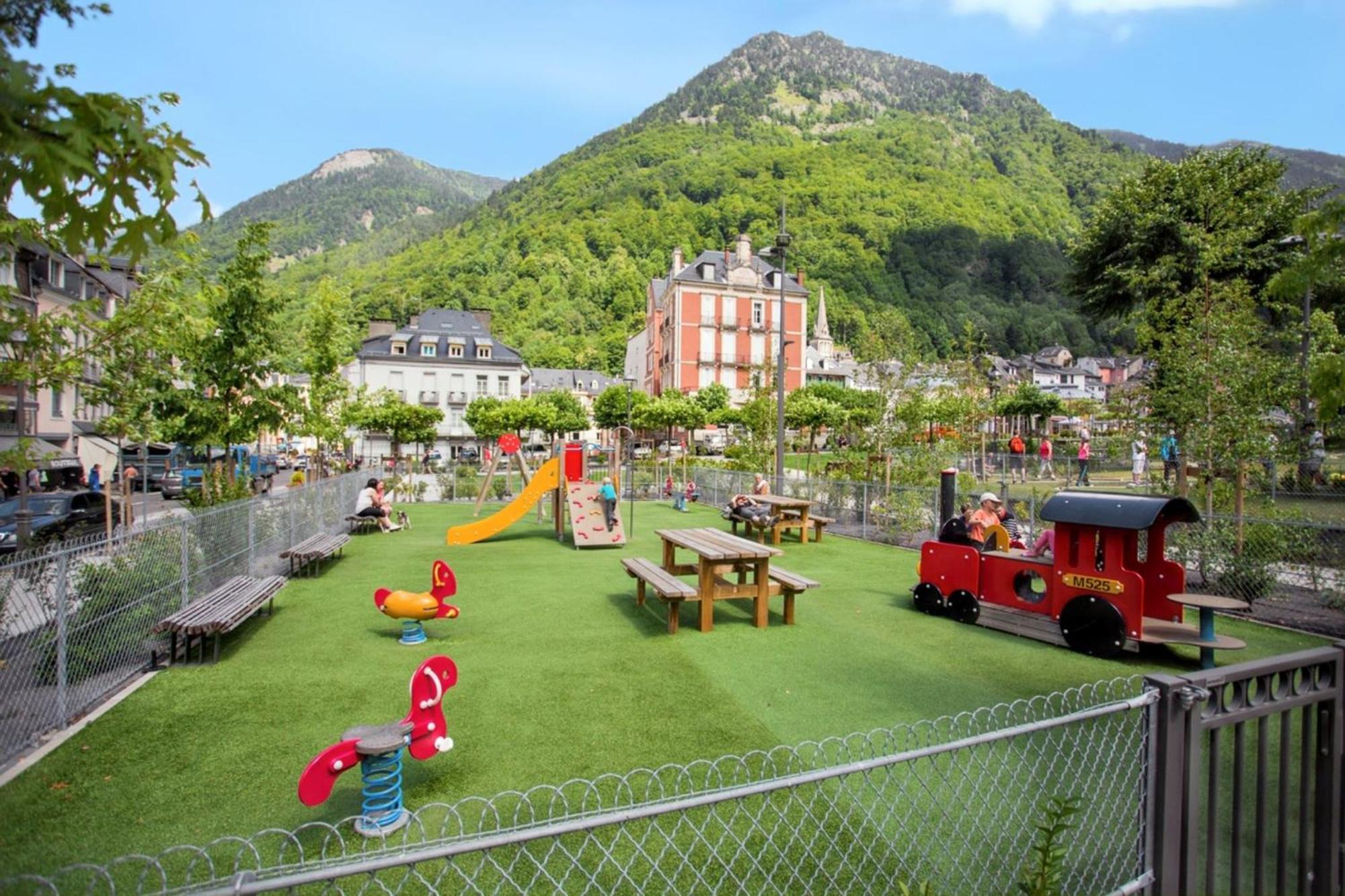 Appartement Charmant A Cauterets 27 M² Vue Sur La Ville Exterior photo